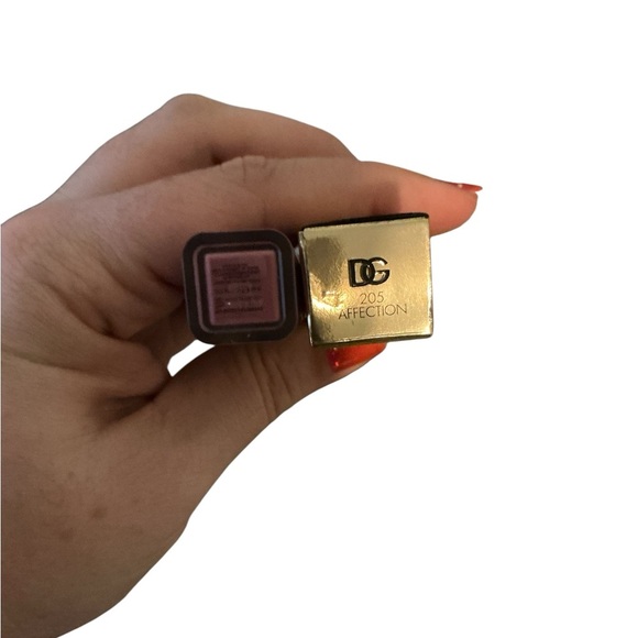 Dolce & Gabbana Devotion Liquid Lipstick-No Transfer Matte Lip #205 - Picture 4 of 4